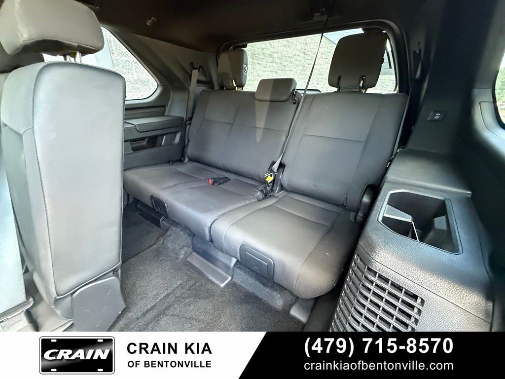 2025 Toyota Sequoia SR5 - 4WD / SUNROOF / CLEAN CARFAX / ONE OWNER