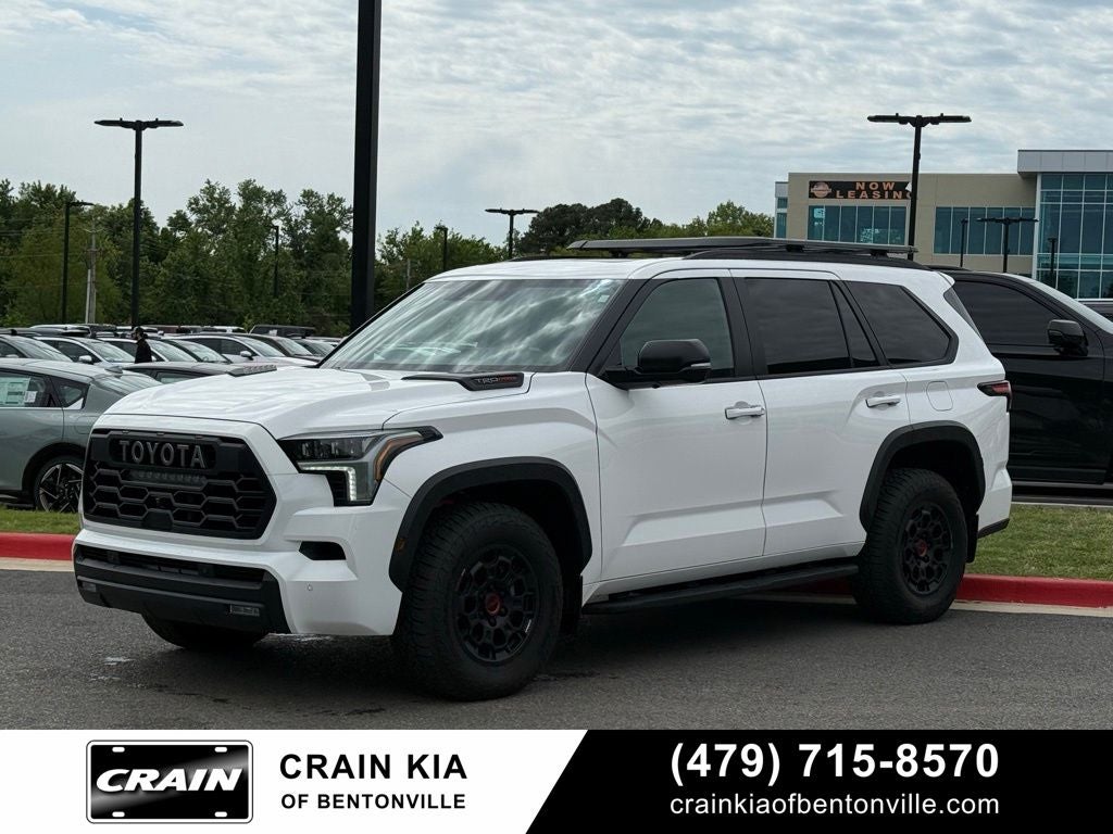 2025 Toyota Sequoia TRD Pro - 4WD / PANORAMIC SUNROOF / ONE OWNER