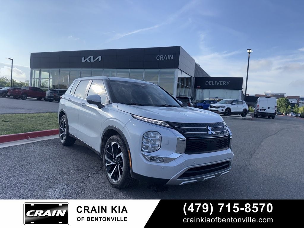 2022 Mitsubishi Outlander SE S-AWC's photo