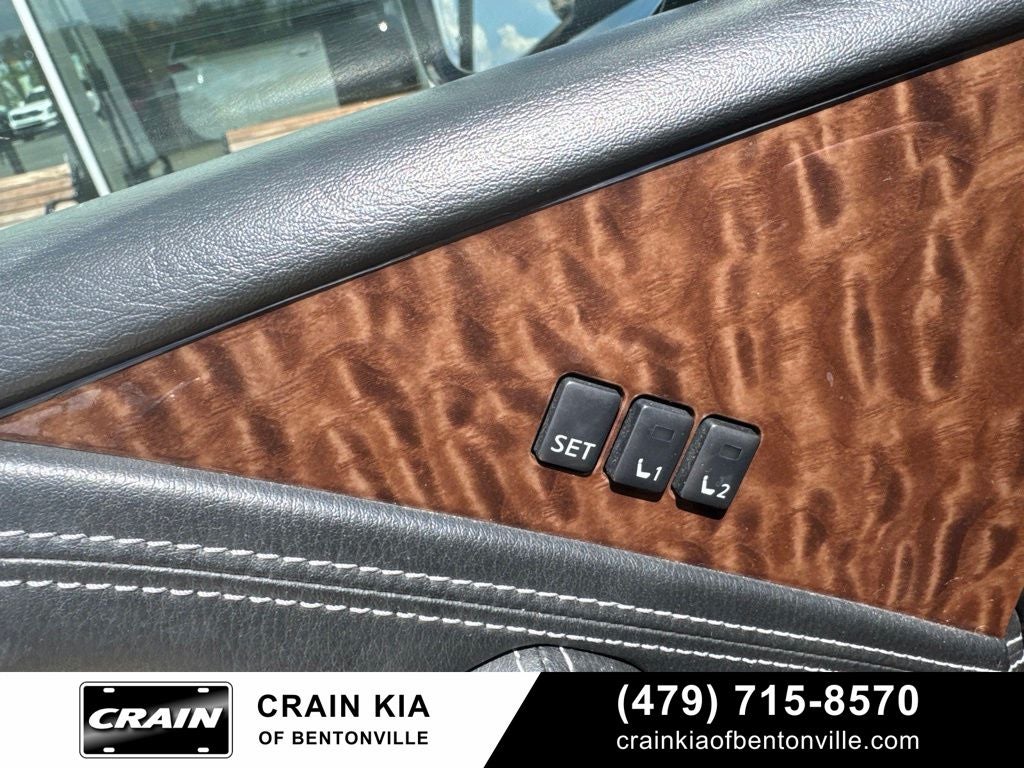 2019 Nissan Armada SL - 4WD / SUNROOF / CLEAN CARFAX