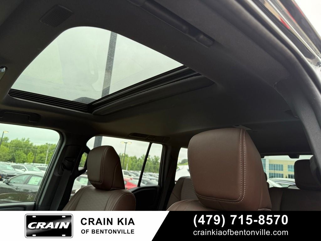 2026 Toyota Land Cruiser Base - 4WD / SUNROOF / CLEAN CARFAX / ONE OWNER