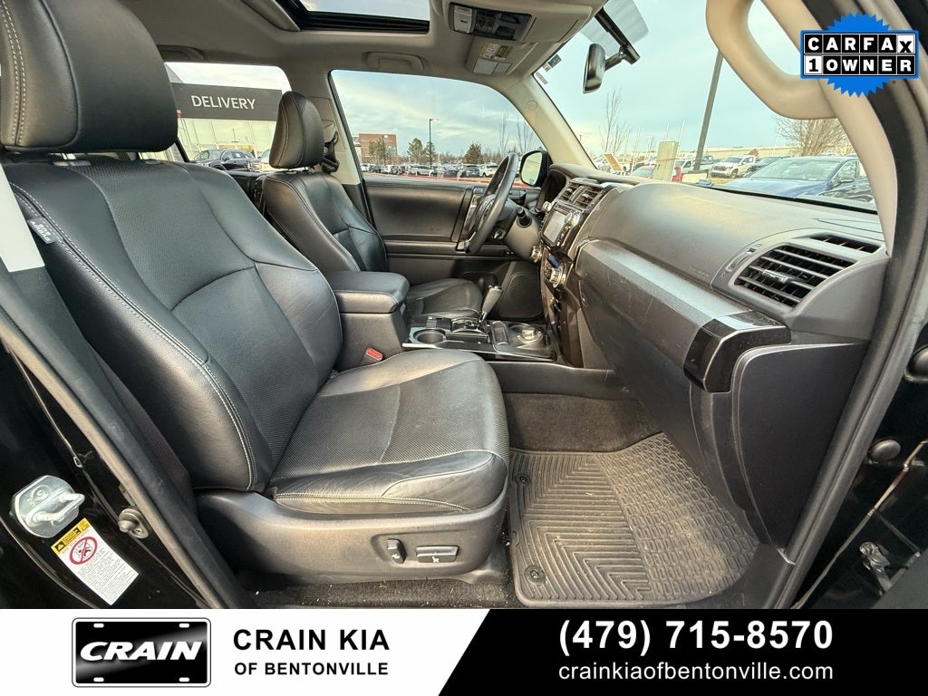 2019 Toyota 4Runner Limited Nightshade - 4WD / SUNROOF / CARFAX ONE OWNER