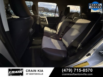 2024 Toyota 4Runner SR5 - 4WD / CLEAN CARFAX / ONE OWNER