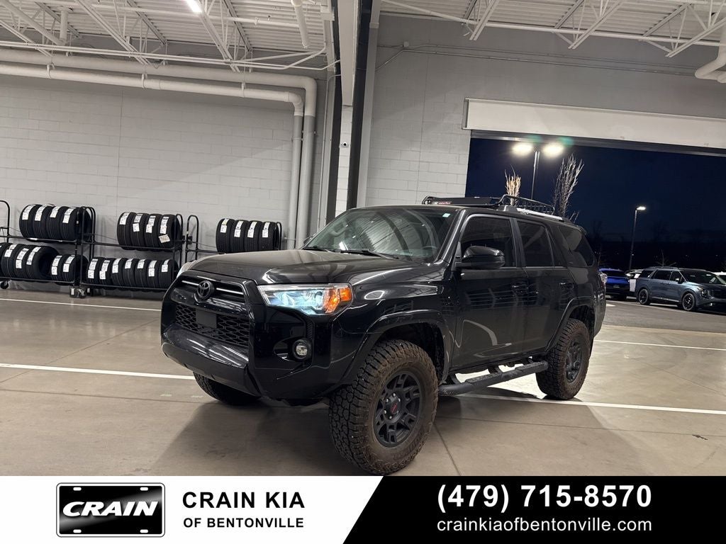 2023 Toyota 4Runner SR5 - 4WD / LIFTED! / 3RD ROW