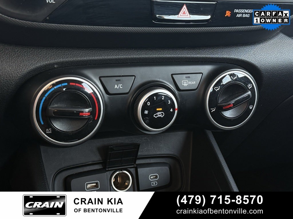 2023 Hyundai Venue SE - CLEAN CARFAX / ONE OWNER