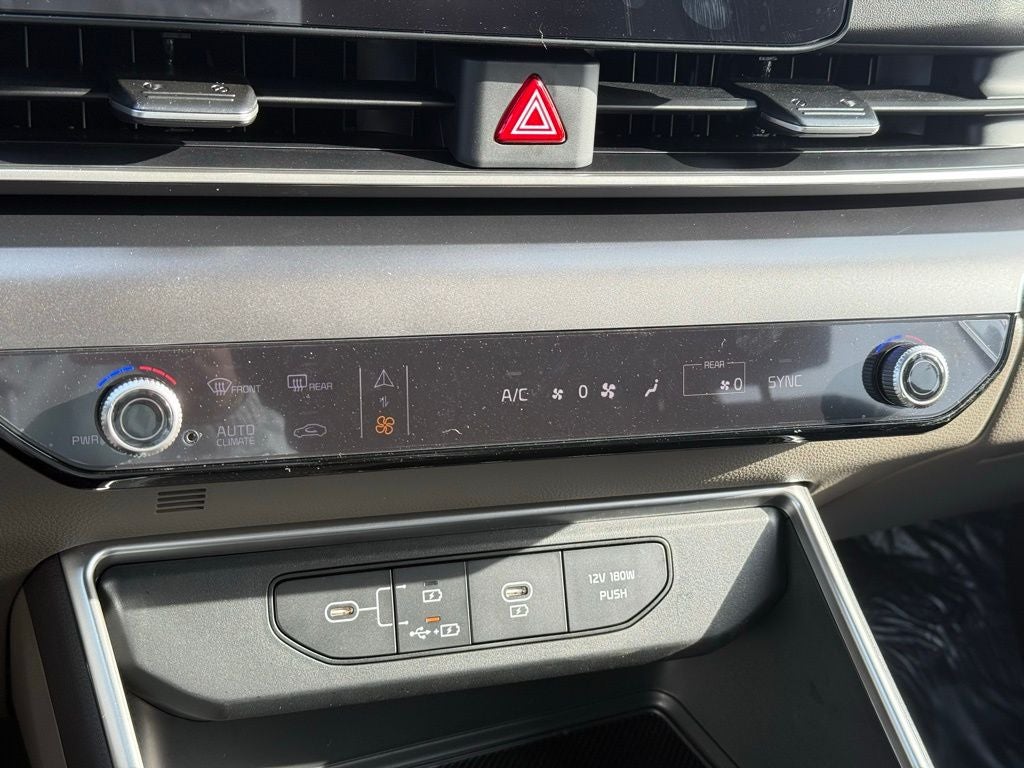 2026 Kia Carnival LXS