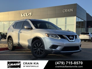 2015 Nissan Rogue S - AWD / CLEAN CARFAX