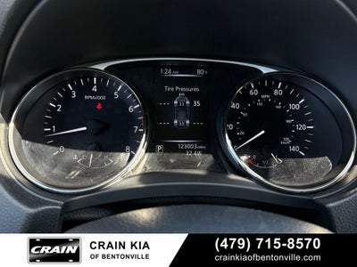 2016 Nissan Rogue SV - AWD / CLEAN CARFAX