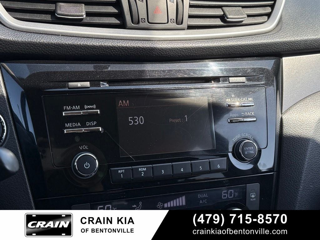 2016 Nissan Rogue SV - AWD / CLEAN CARFAX