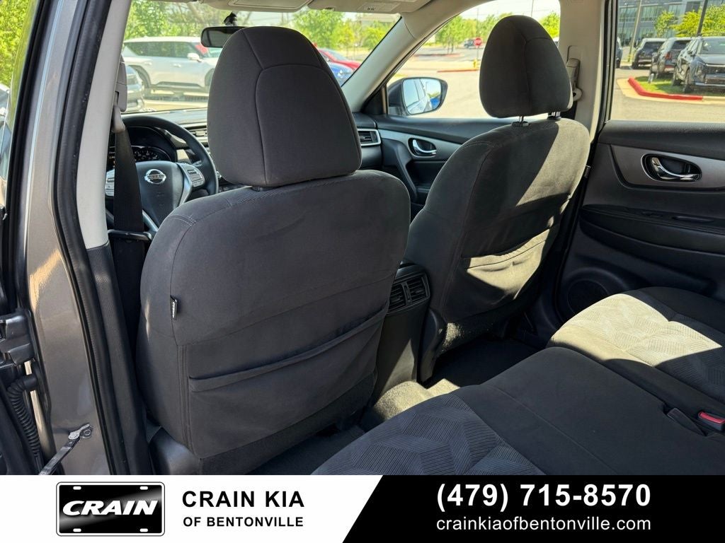 2016 Nissan Rogue SV - AWD / CLEAN CARFAX