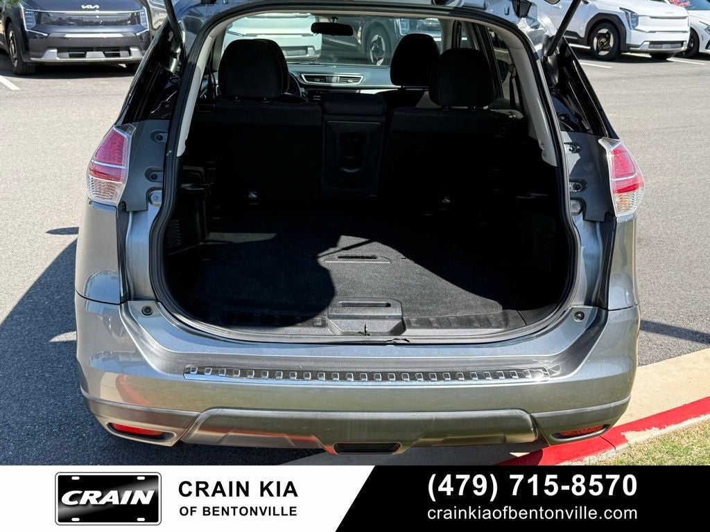 2016 Nissan Rogue SV - AWD / CLEAN CARFAX