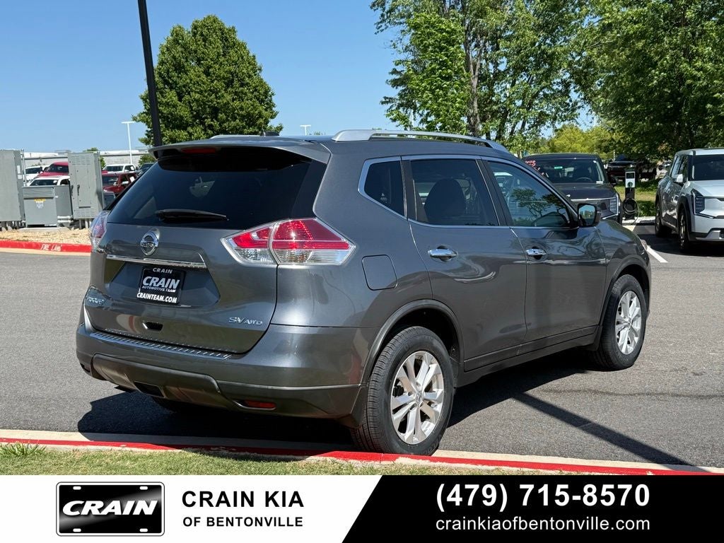 2016 Nissan Rogue SV - AWD / CLEAN CARFAX