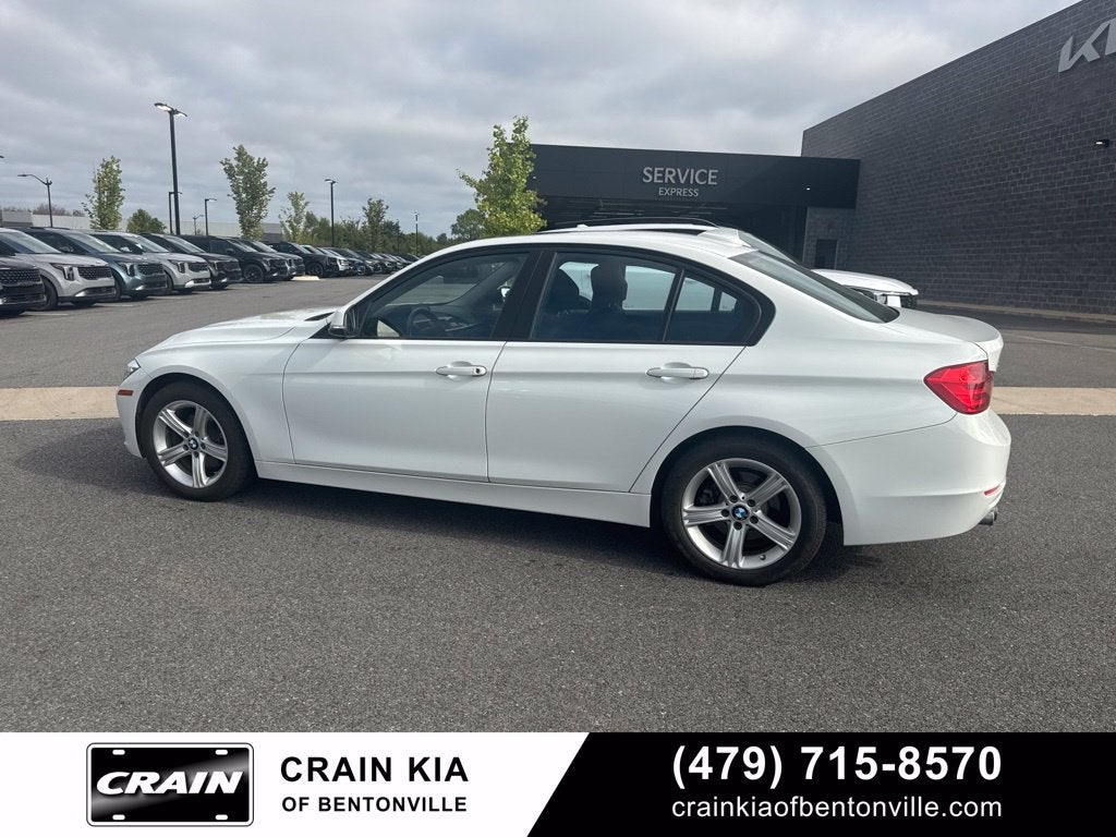 2015 BMW 3 Series 328i xDrive - AWD / SUNROOF