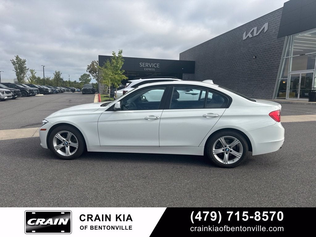 2015 BMW 3 Series 328i xDrive - AWD / SUNROOF