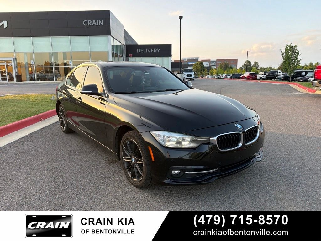 2017 BMW 3 Series 330i xDrive Sedan's photo