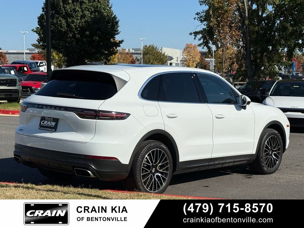 2019 Porsche Cayenne Base - AWD / PANORAMIC SUNROOF / CLEAN CARFAX