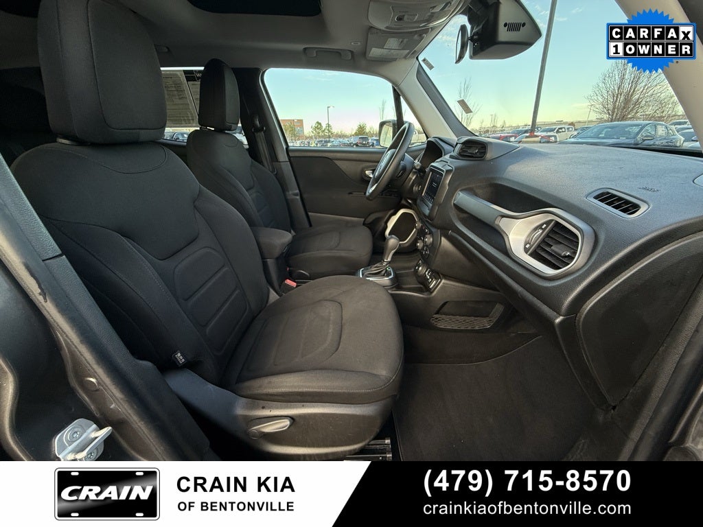 2019 Jeep Renegade Latitude - 4WD / CLEAN CARFAX / ONE OWNER