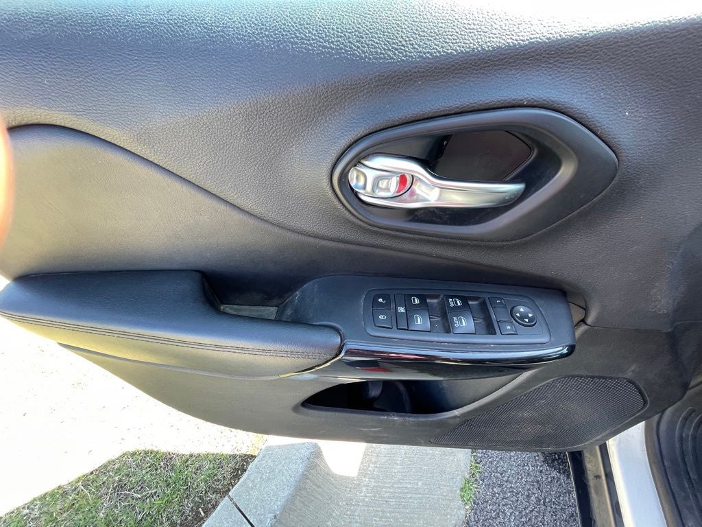 2019 Jeep Cherokee Altitude CLEAN CARFAX / REMOTE START