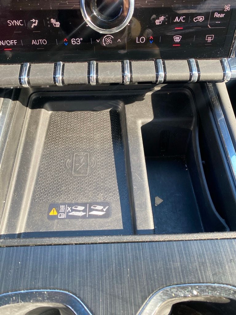 2024 GMC Acadia Elevation NAV / LUXURY PACKAGE / HEATED SEATS