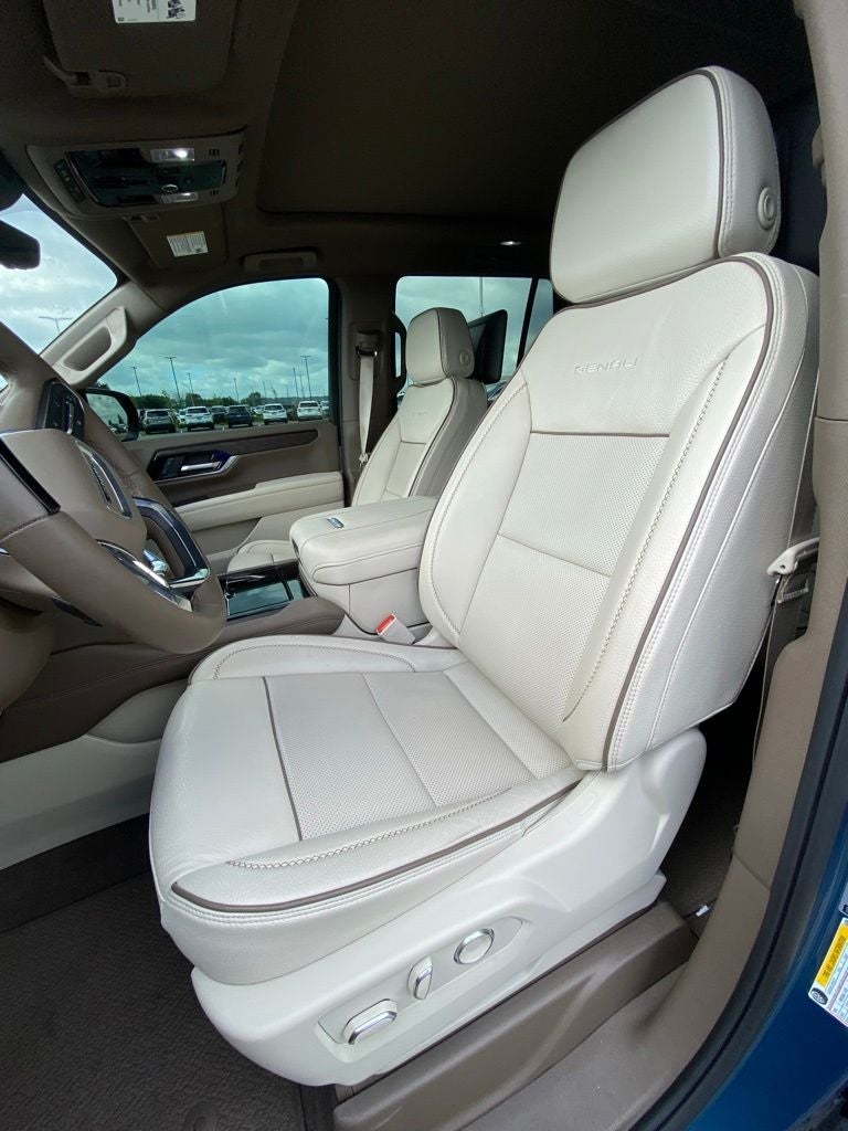 2026 GMC Yukon Denali ONE OWNER / SUNROOF / LOADED