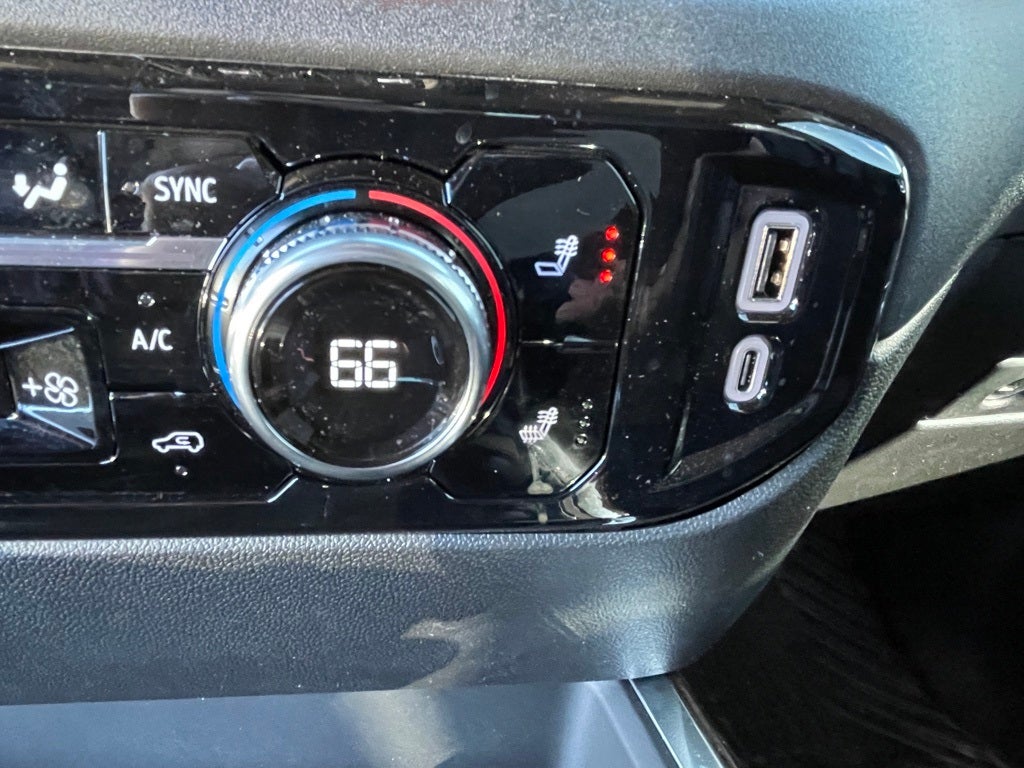 2026 GMC Sierra 1500 Elevation 4X4 / HEATED SEATS / NAV