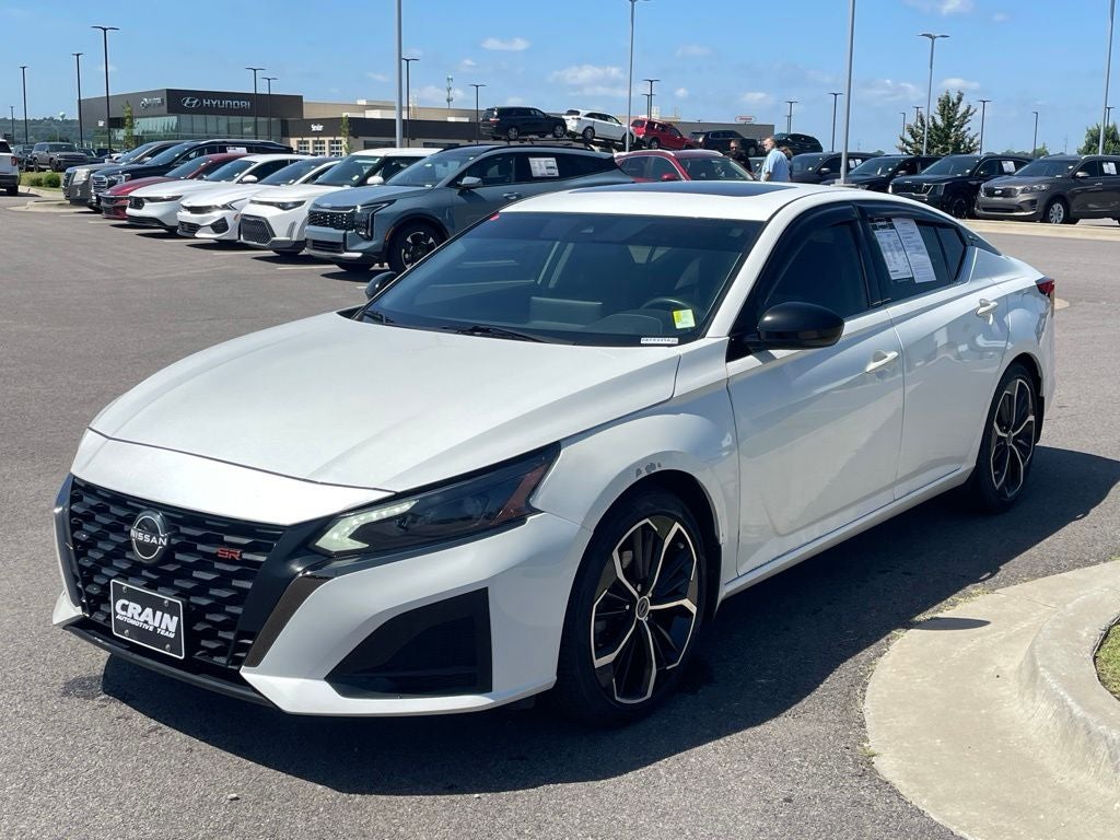 2023 Nissan Altima 2.5 SR MOONROOF / HEATED SEATS