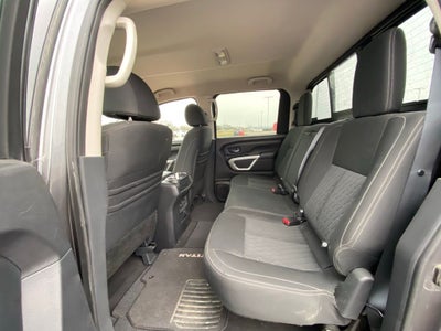 2018 Nissan Titan SV 4X4 / NAV / HEATED SEATS