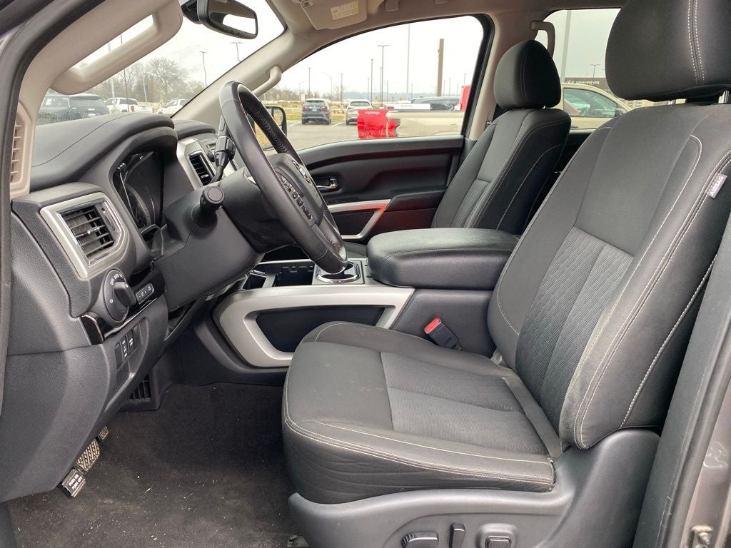 2018 Nissan Titan SV 4X4 / NAV / HEATED SEATS