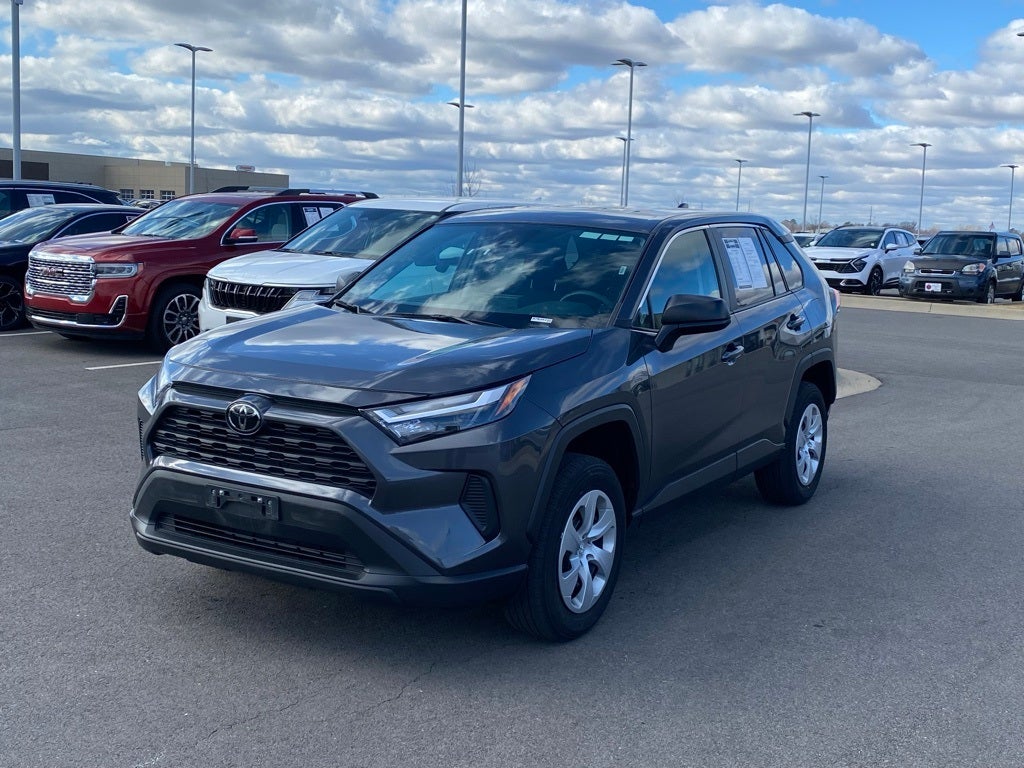 2024 Toyota RAV4 LE ONE OWNER / AWD