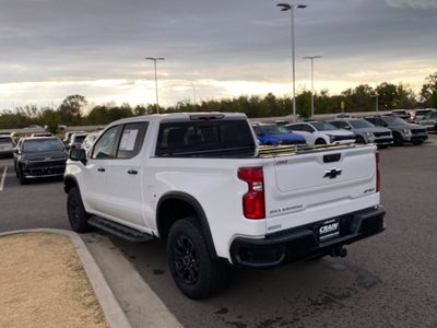 2024 Chevrolet Silverado 1500 ZR2 ONE OWNER / 4X4 / HEATED AND COOLED SEATS