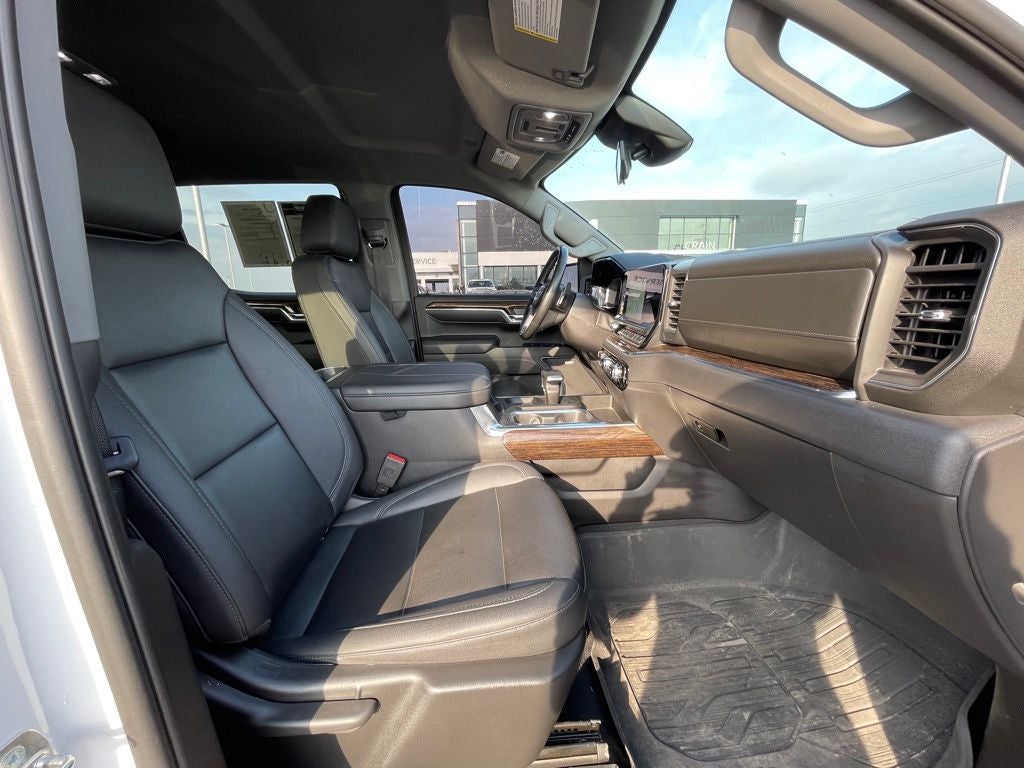 2023 GMC Sierra 1500 Elevation 4X4 / LEATHER / HEATED SEATS