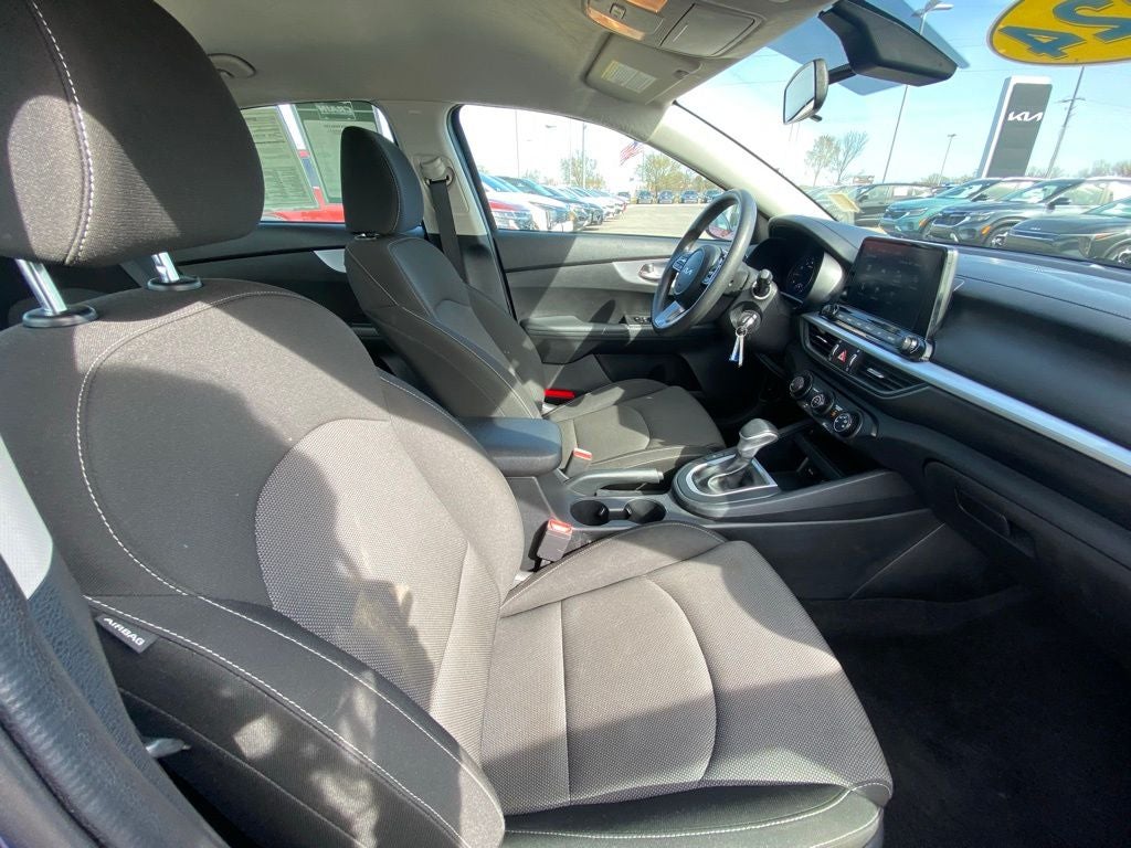 2024 Kia Forte LXS ONE OWNER / CLEAN CARFAX