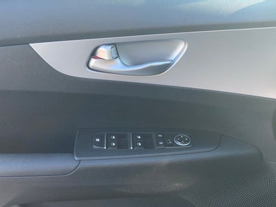 2024 Kia Forte LXS CPO / TECH PACKAGE