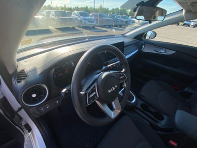 2024 Kia Forte LXS CPO / TECH PACKAGE