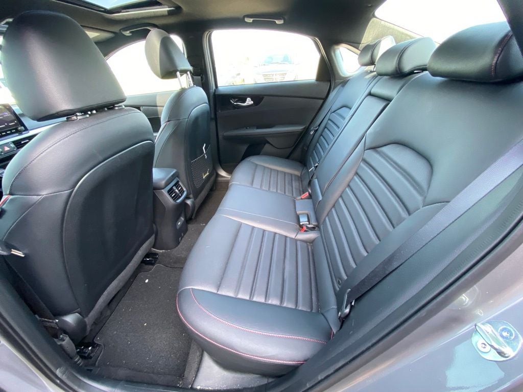 2024 Kia Forte GT SUNROOF / HEATED AND COOLED SEATS / NAV
