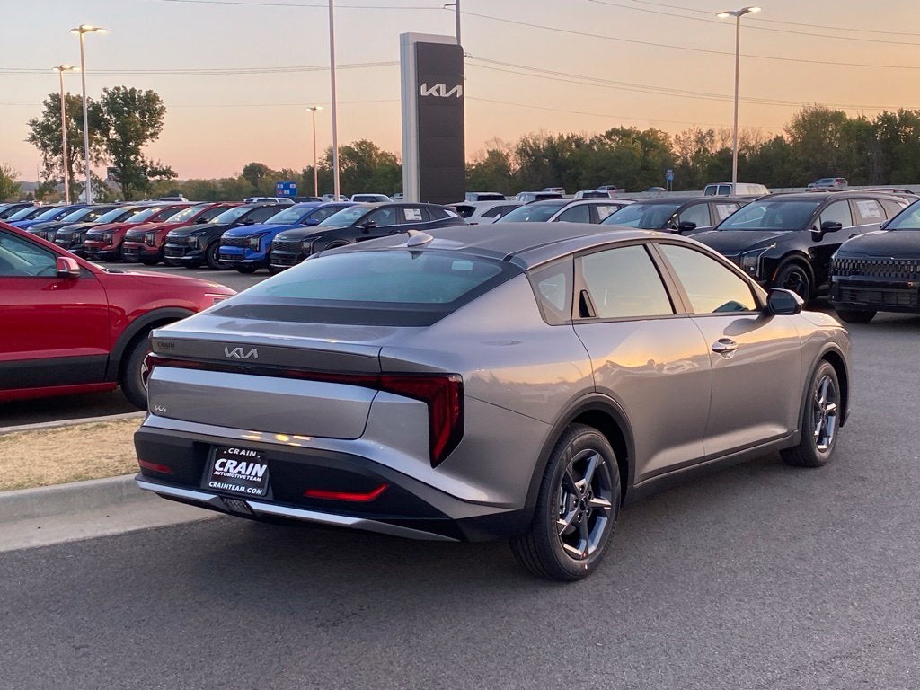 2026 Kia K4 LXS