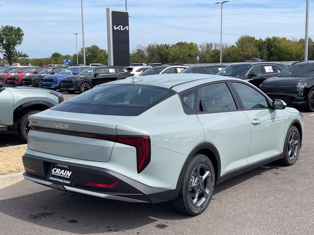 2026 Kia K4 LXS