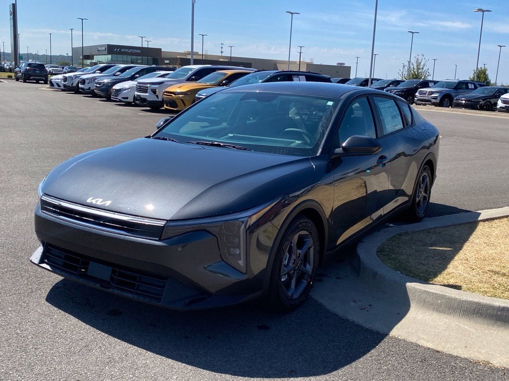2026 Kia K4 LXS