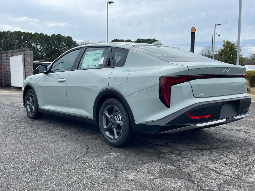 2026 Kia K4 LXS
