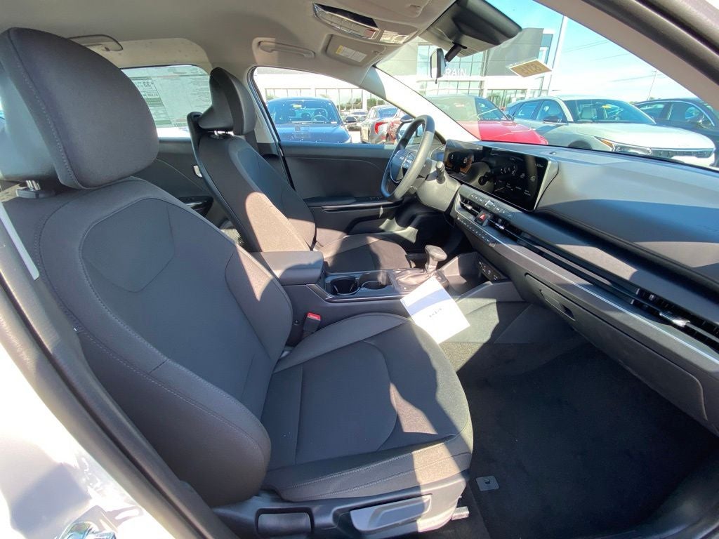 2026 Kia K4 LX