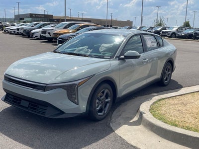 2026 Kia K4 LXS