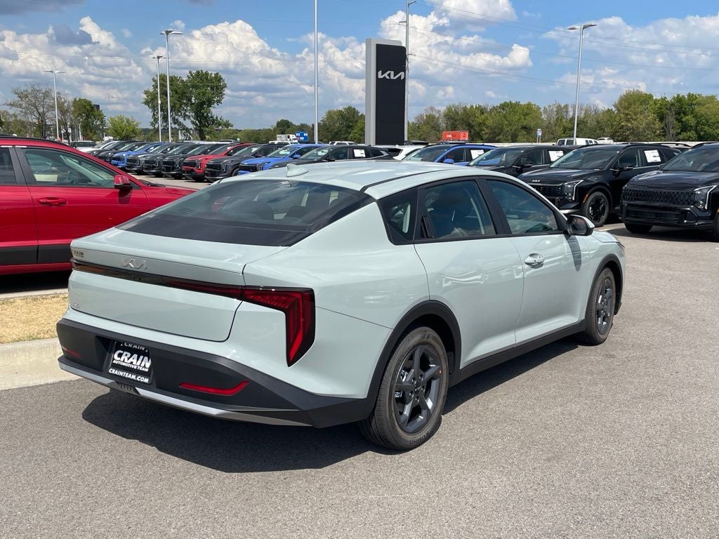 2026 Kia K4 LXS