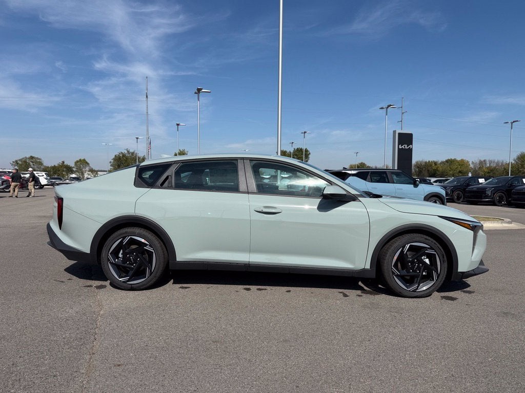 2026 Kia K4 EX