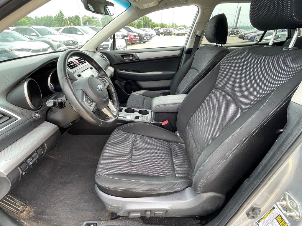 2017 Subaru Outback 2.5i Premium AWD /