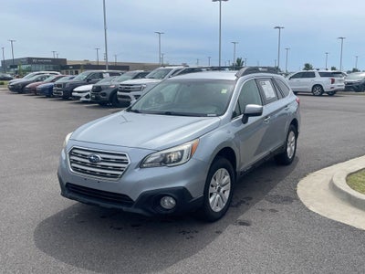 2017 Subaru Outback 2.5i Premium AWD /