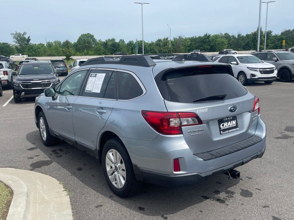 2017 Subaru Outback 2.5i Premium AWD /