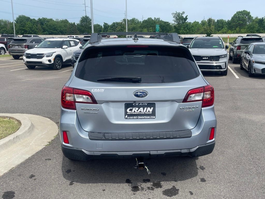 2017 Subaru Outback 2.5i Premium AWD /