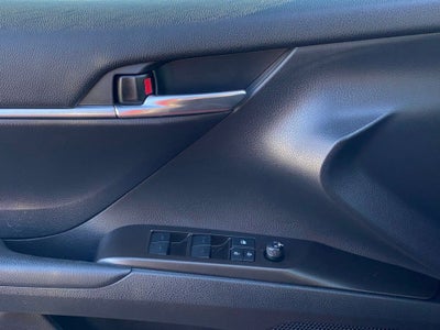 2021 Toyota Camry SE ONE OWNER / CLEAN CARFAX