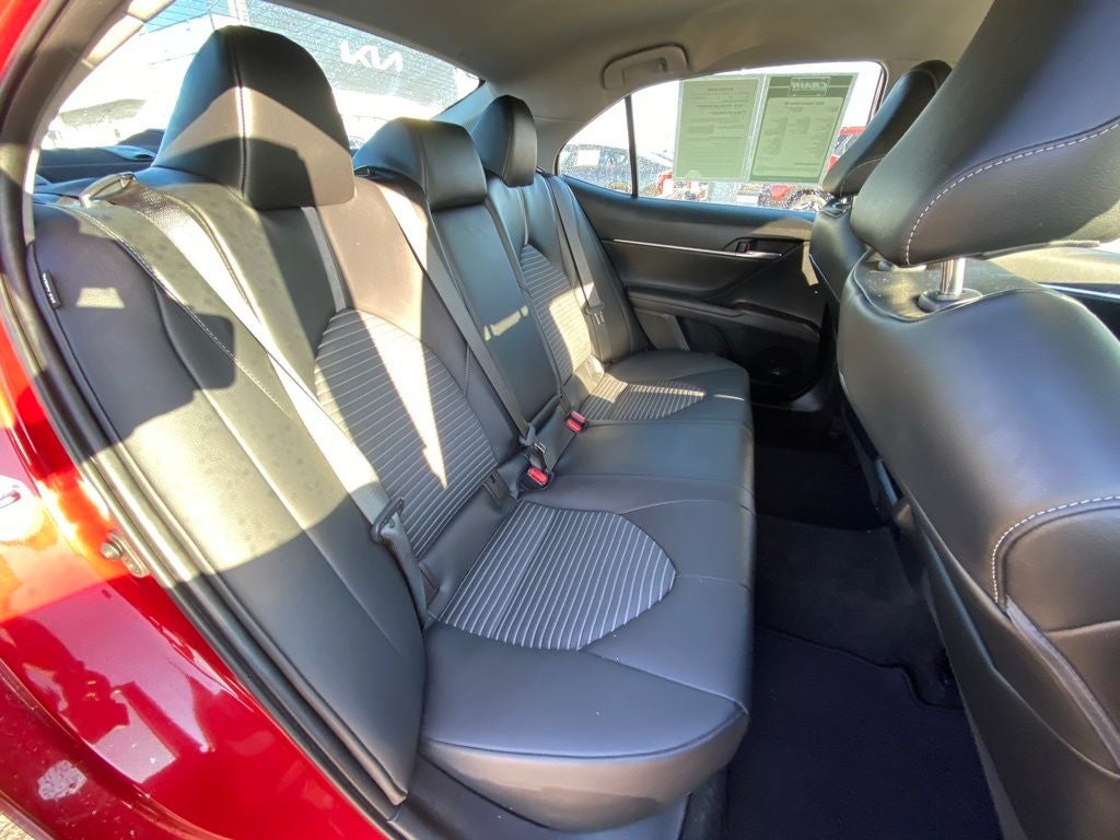 2021 Toyota Camry SE ONE OWNER / CLEAN CARFAX