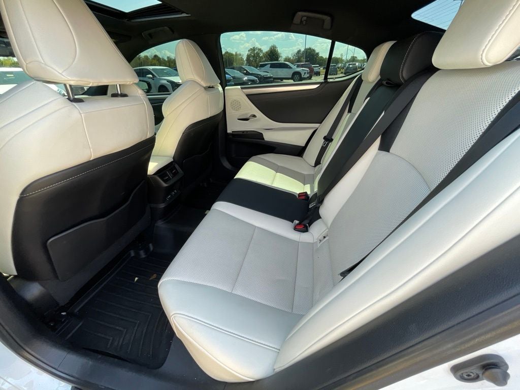 2021 Lexus ES 350 F Sport MOONROOF / HEATED SEATS / NAV